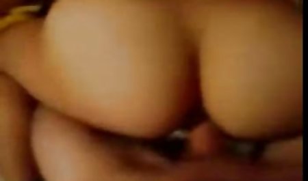 بیب خروس کوچک خود را بهترین سایت تصاویر سکسی با 2 انگشت لرزاند